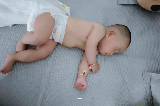 宣威怀孕多久肚子会胀气